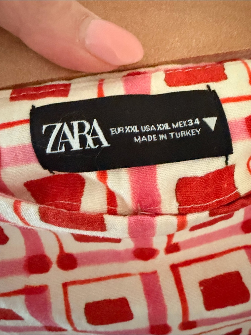 Zara Red and Pink Geometric Print Skort - Picture 3 of 3